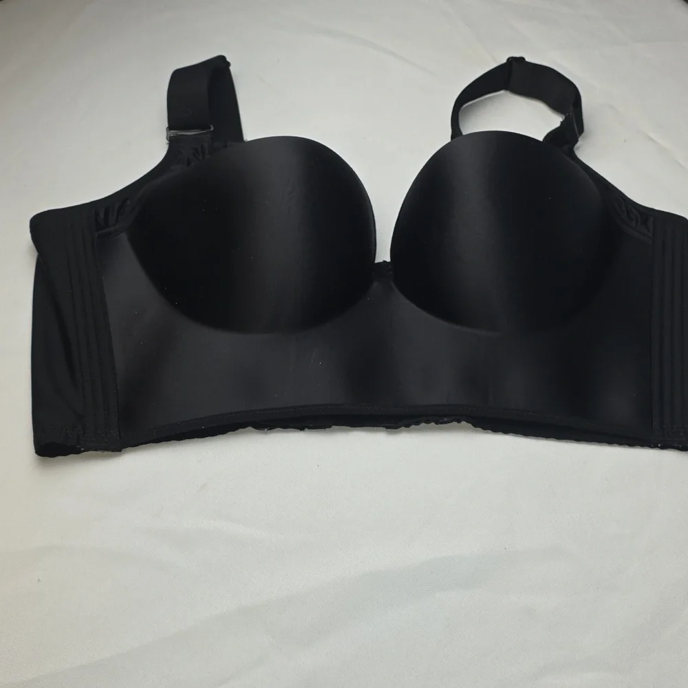 Women's Intimate Shapewear Bra Black Plunging Boning Textured Inside Sz‎ 42 EUC